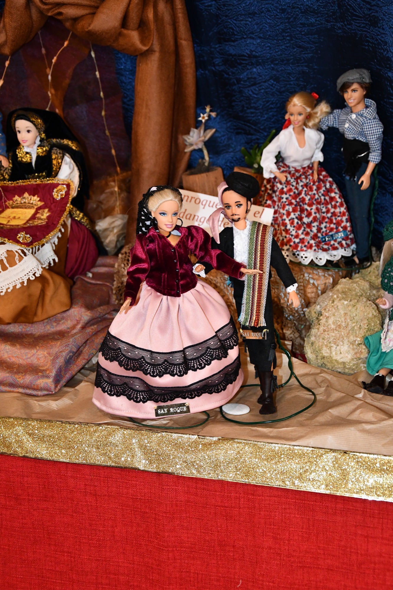 muñecas con trajes regionales