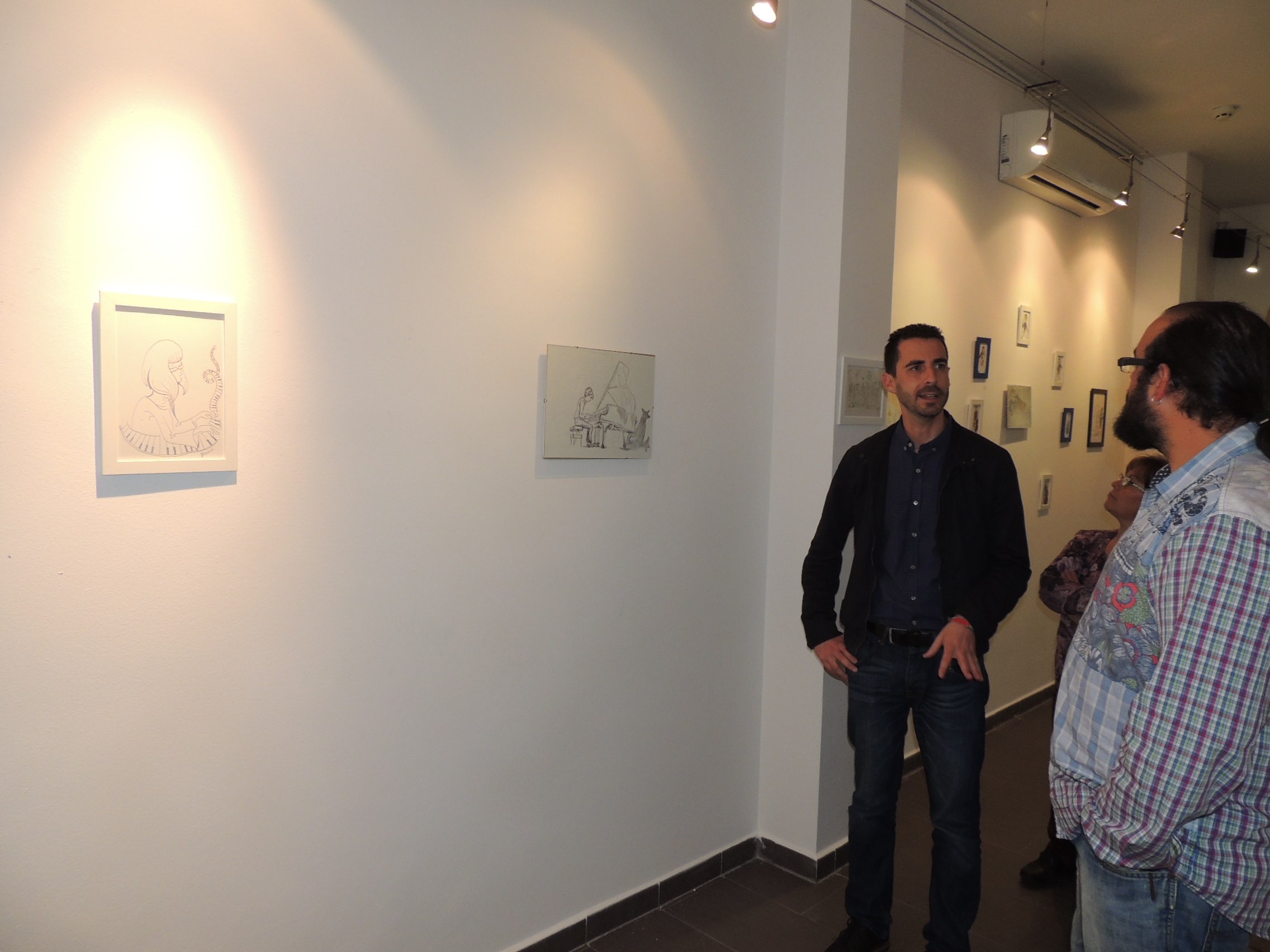 Inaugurada una exposición de dibujos en el Espacio Joven | San Roque