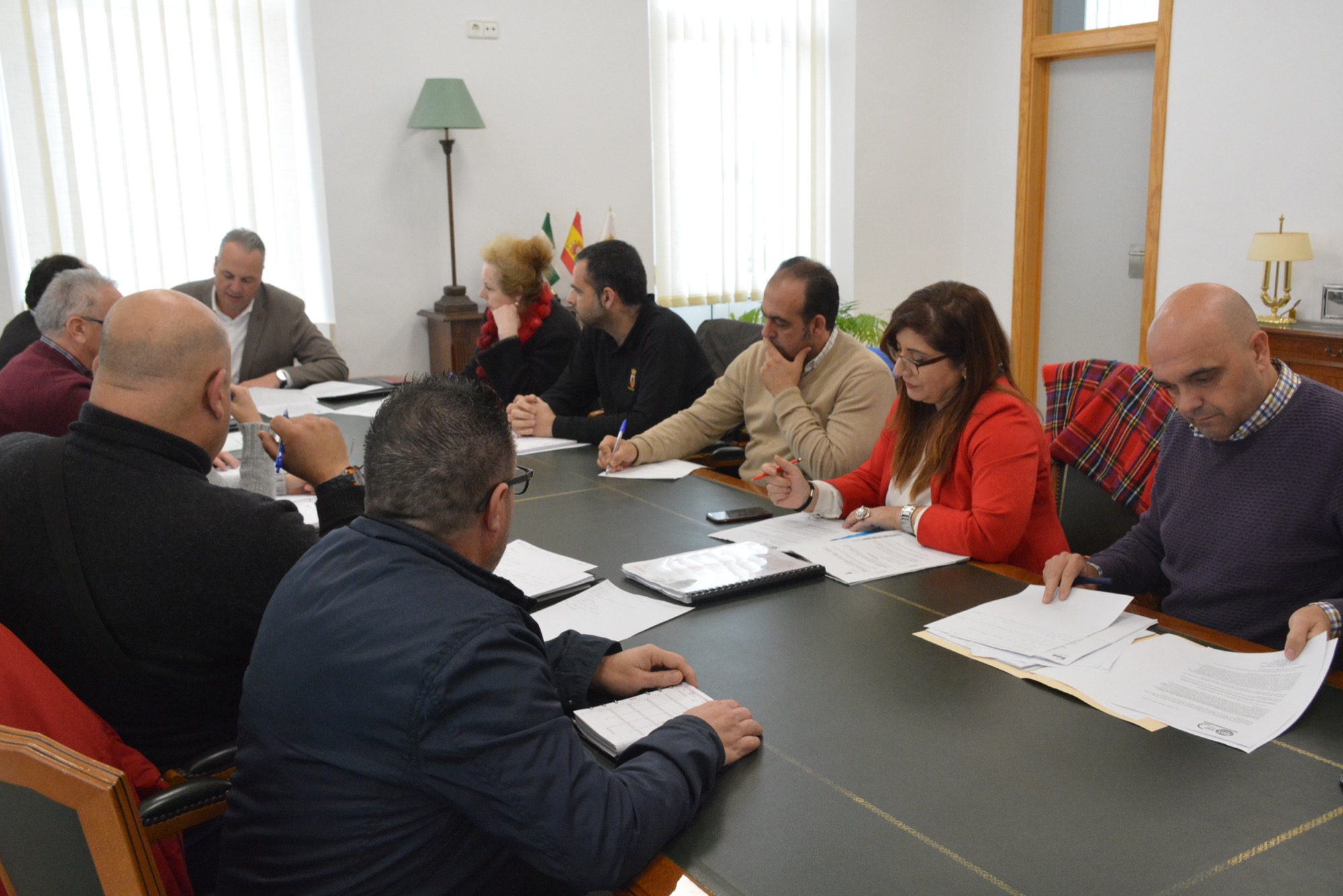 Reunión de trabajo con los sindicatos para mejorar las condiciones ...